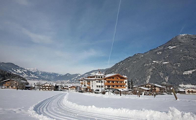 Hotel Magdalena Im Zillertal - Urlaub Mit Hund Рид-им-Циллерталь Экстерьер фото